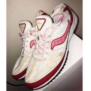 Saucony Running Track Sneakers!⛹🏻‍♂️